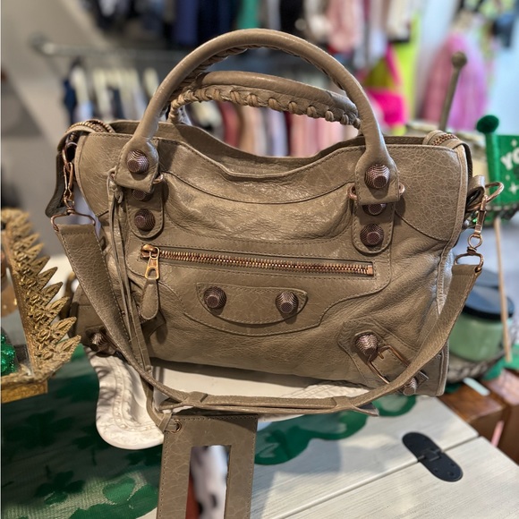 Balenciaga City Handbag - Picture 2 of 16